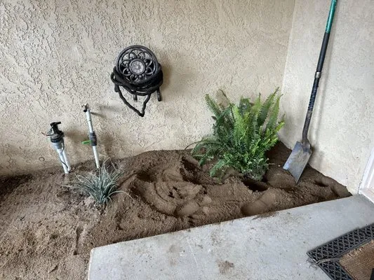 Estrada Landscaping Logo