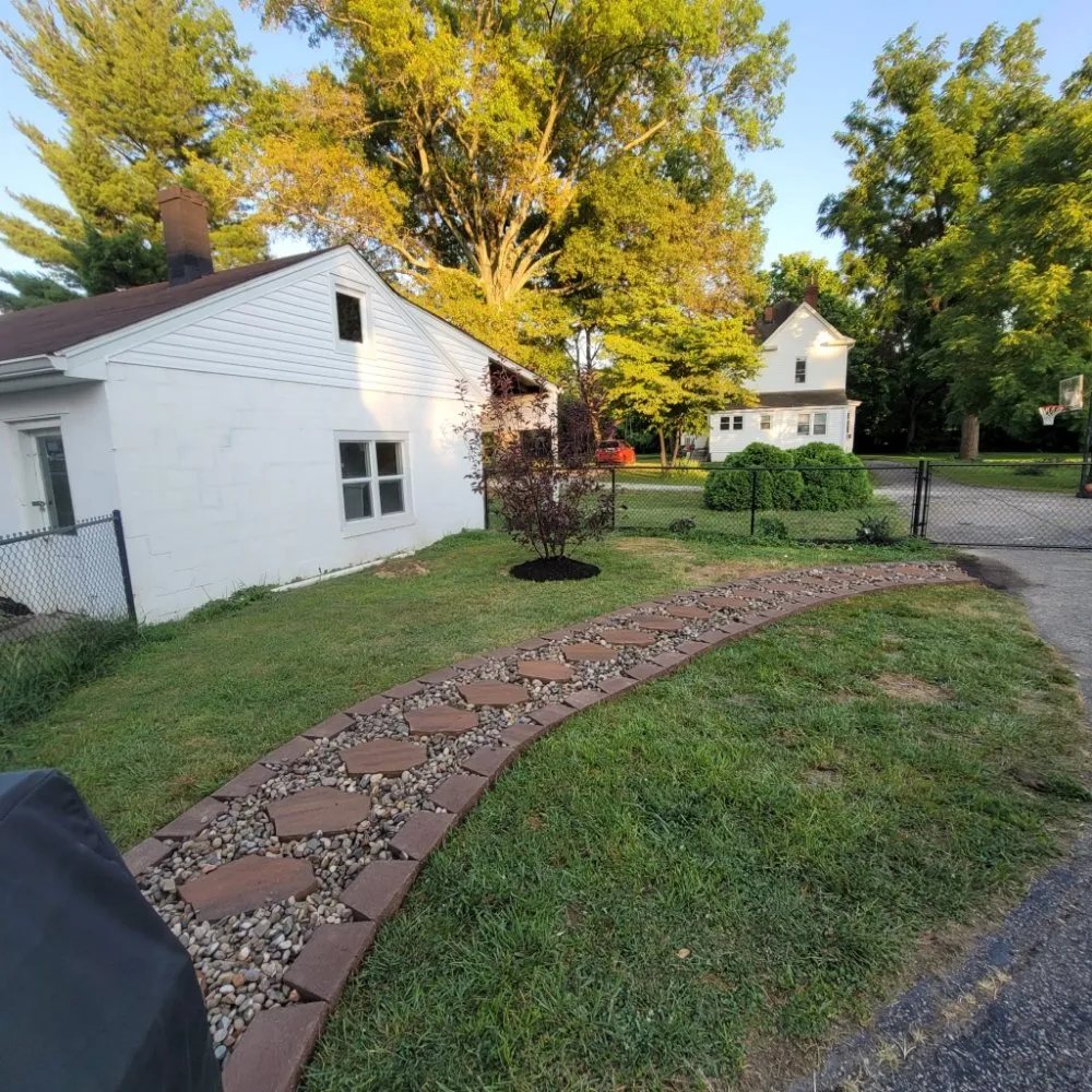 Local outdoor landscaping experts serving Shelbyville, KY - Estrada Landscaping