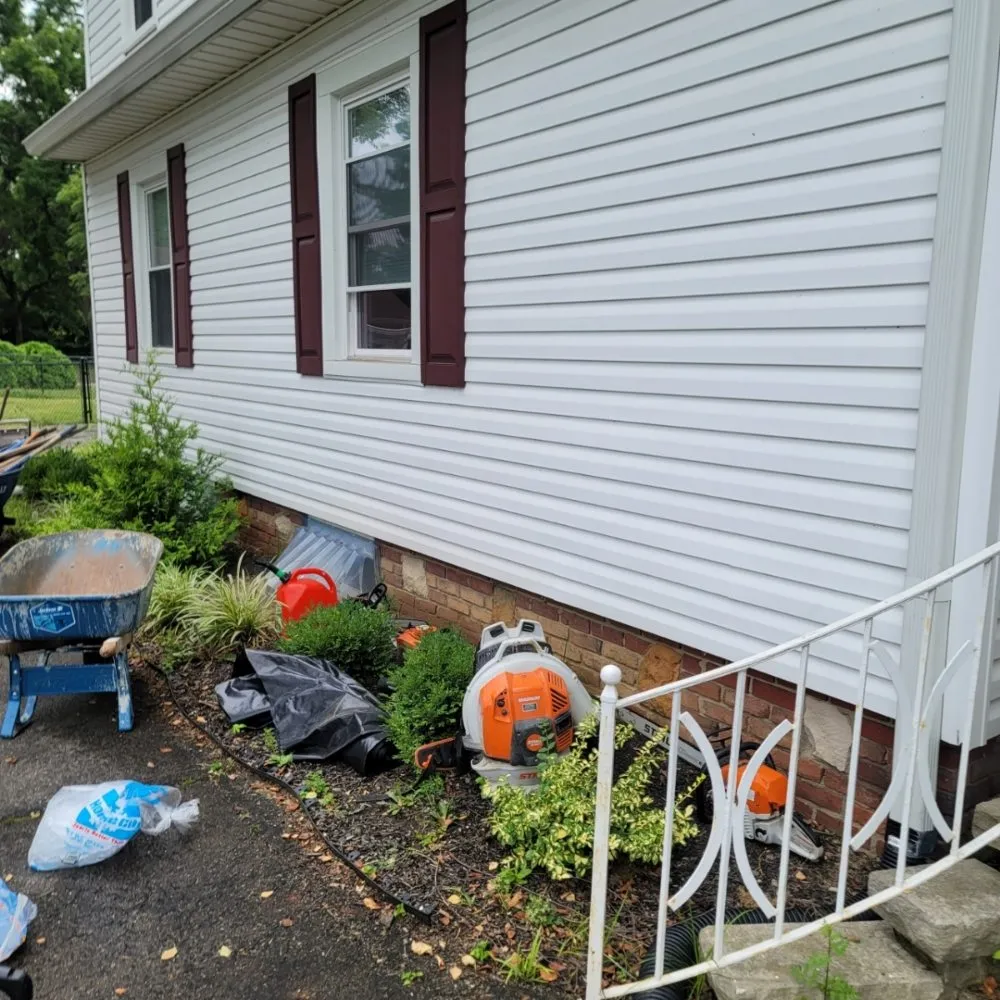 Expert yard maintenance near you across Shelbyville, KY - Estrada Landscaping