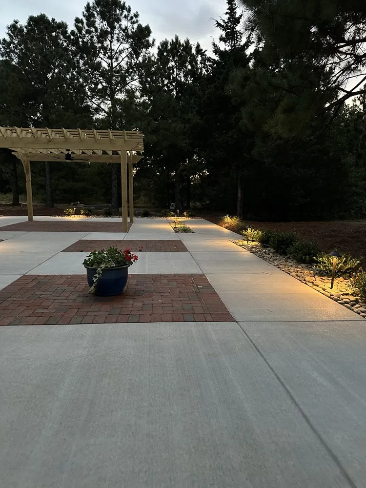 Trusted garden landscaping for beautiful yards across West End, NC - Estrada Landscaping