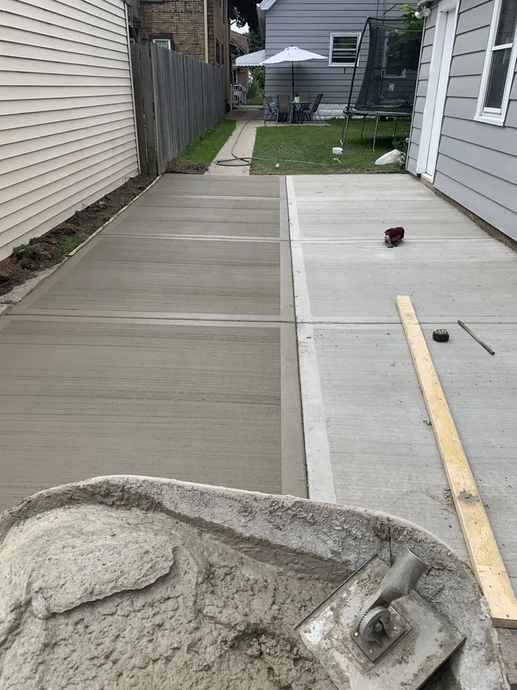 Custom landscaping services for year-round maintenance across Milwaukee, WI - Estradas Landscaping