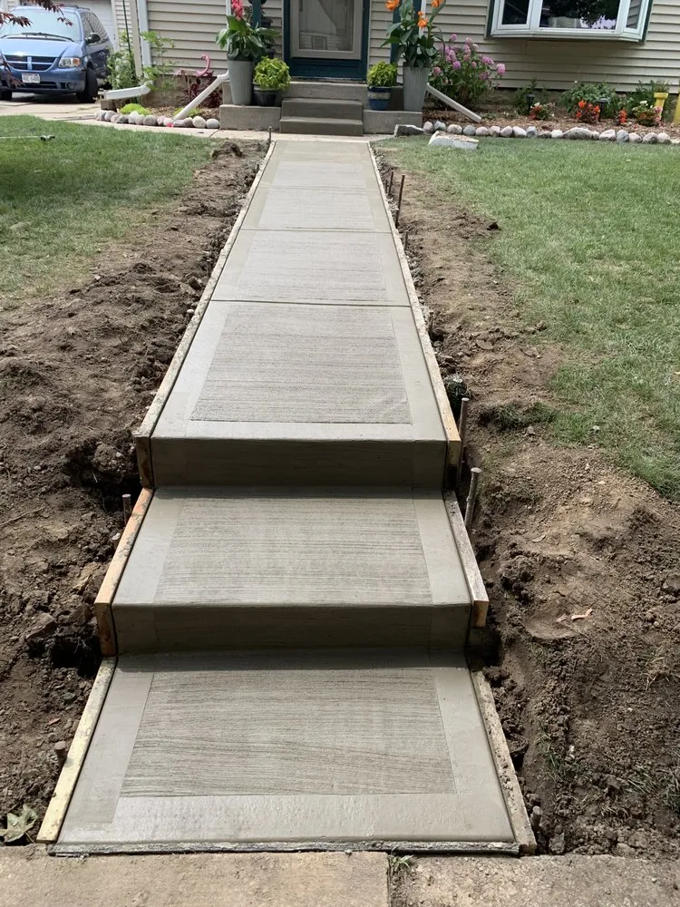 Affordable lawn care service in Milwaukee, WI by Estradas Landscaping