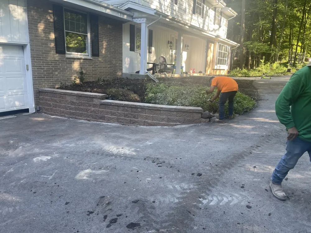 Custom landscaping services experts serving Milwaukee, WI - Estradas Landscaping