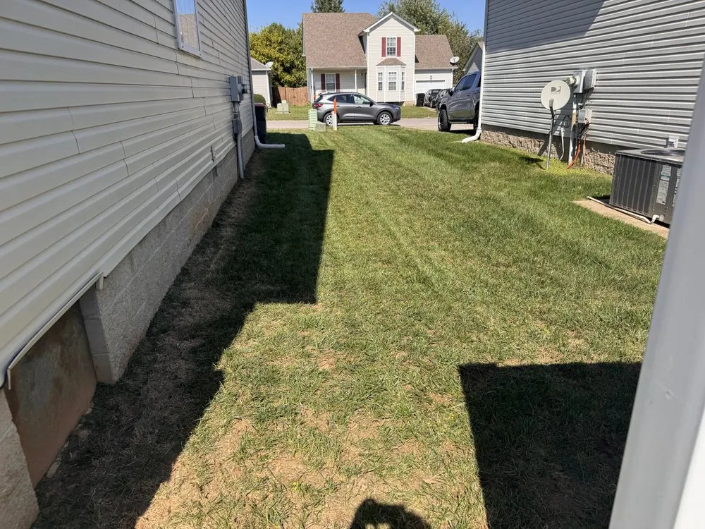 Trusted lawn mowing service experts serving Clarksville, TN - Estrada’s Lawn Care