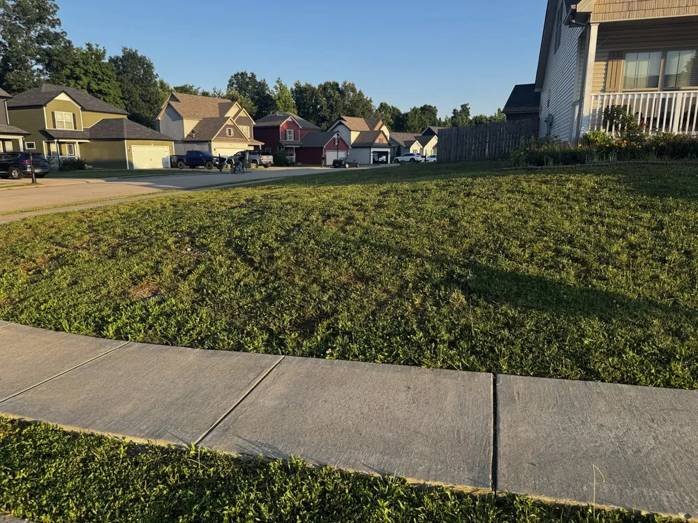 Expert yard maintenance for homes across Clarksville, TN - Estrada’s Lawn Care