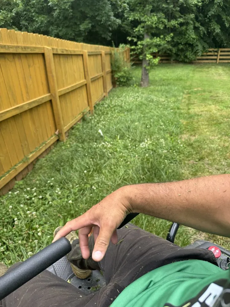 Expert lawn care service in Clarksville, TN by Estrada’s Lawn Care