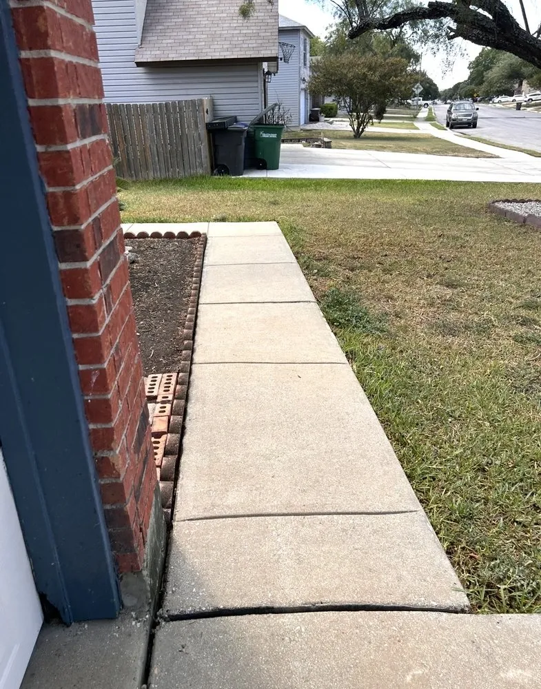 Top-rated residential landscaping experts serving San Antonio, TX - Estralla Outdoor Services