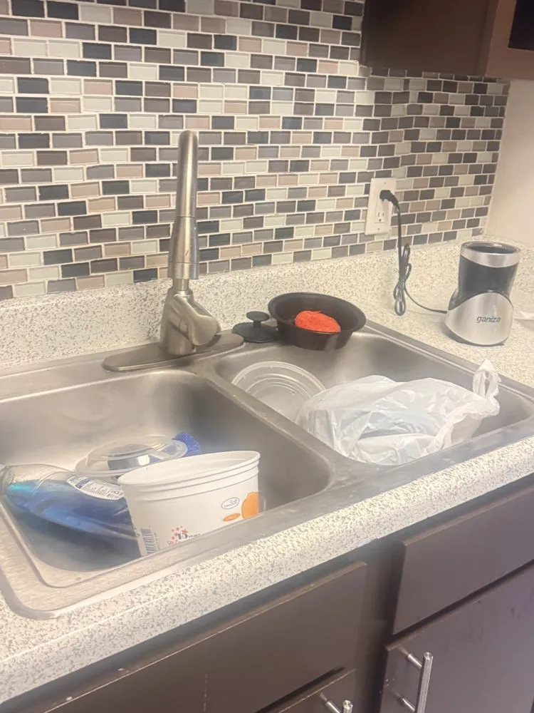 Professional lawn care service for homes across Mansfield, TX - ESZU Cleaning Services