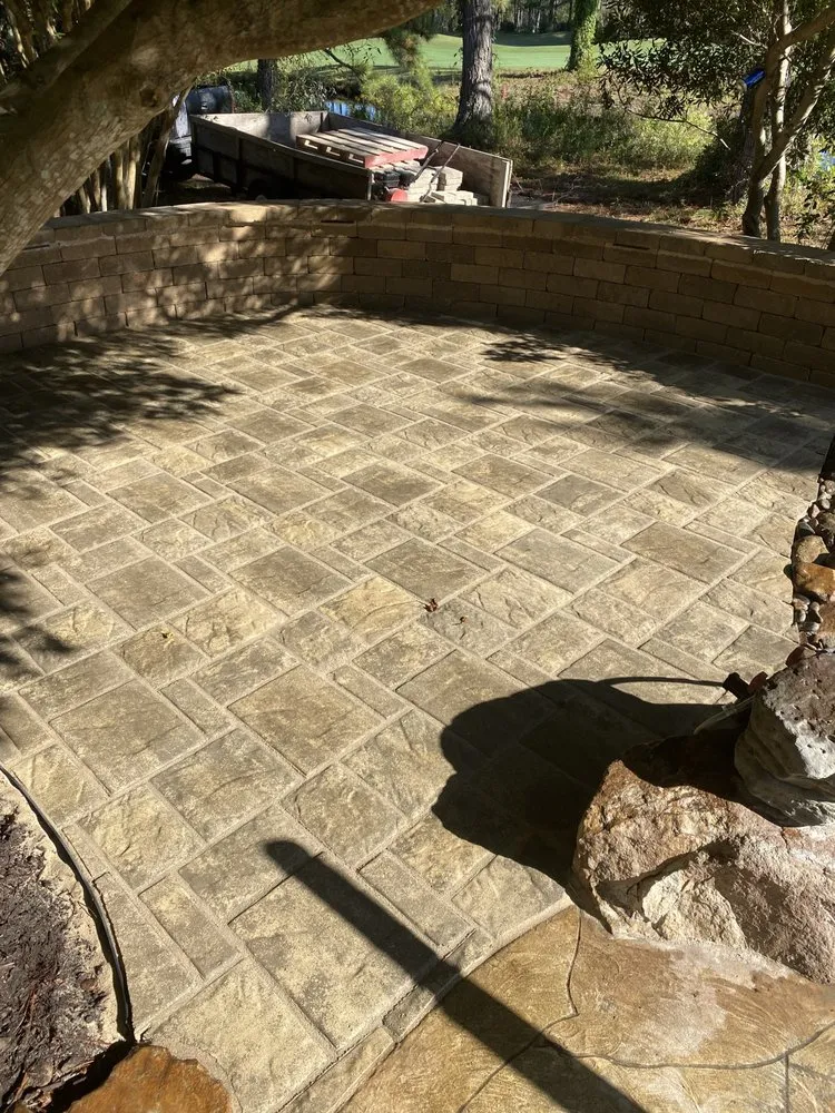 Professional lawn mowing service in Shallotte, NC - Et Brothers Landscaping