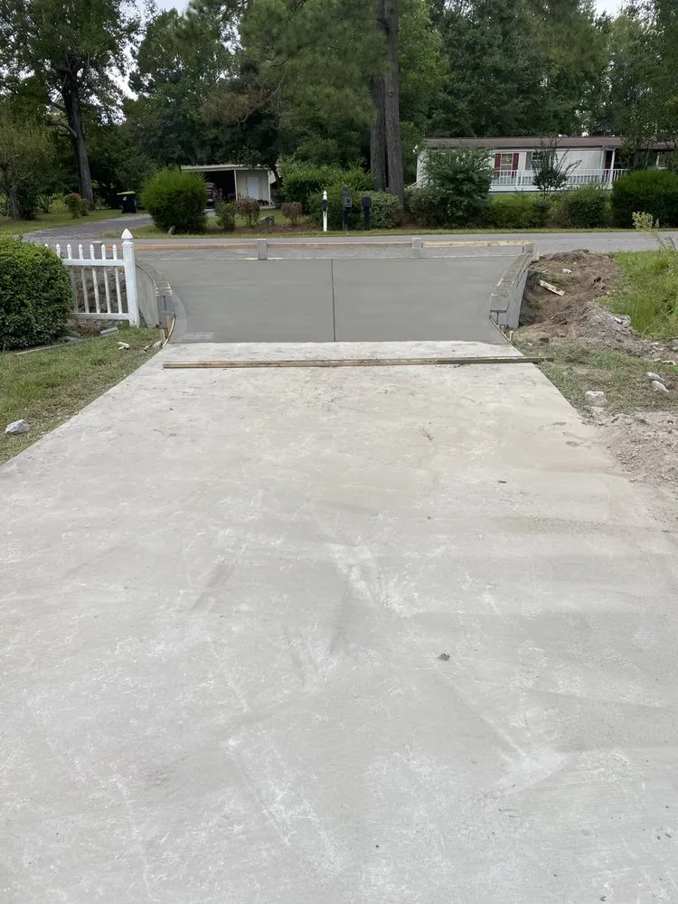 Top-rated lawn mowing service in Shallotte, NC by Et Brothers Landscaping