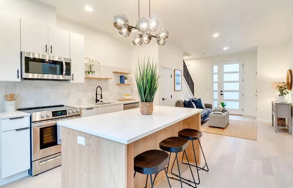 Affordable lawn mowing service in Calabasas, CA by ET Construction