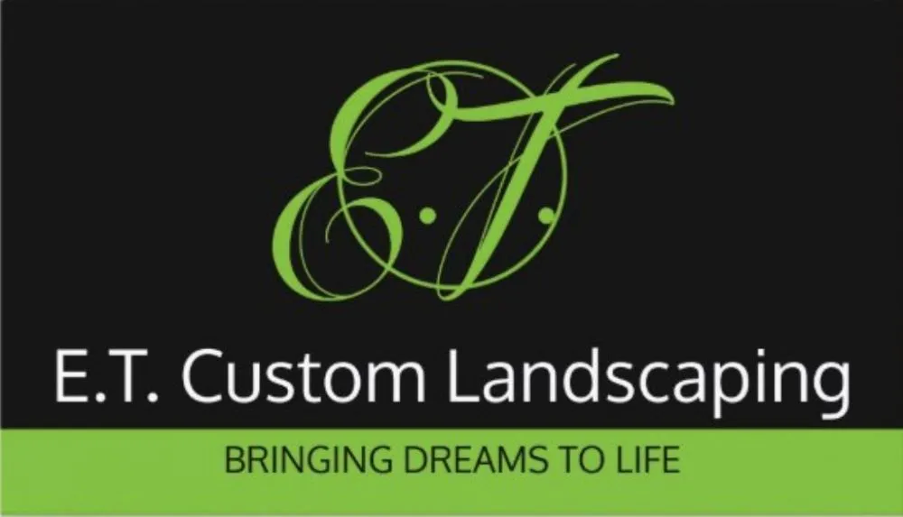 Professional yard cleanup service in Tampa Bay, FL - E.T. Custom Landscaping