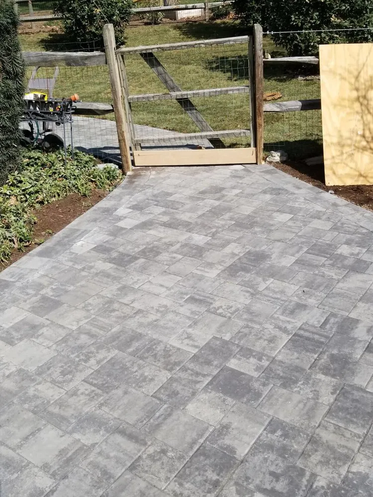 Custom landscape installation in Manassas, VA by ET General Contractor