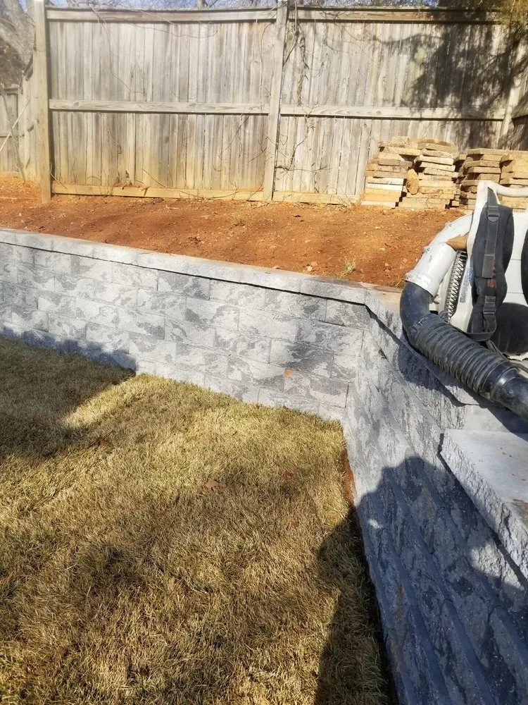 Reliable lawn care service experts serving Manassas, VA - ET General Contractor