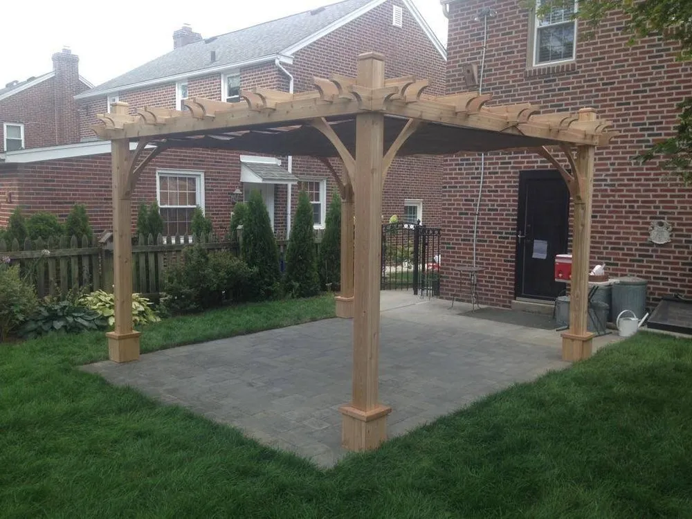 Custom lawn care service for residential properties across Ridley Park, PA - ET Landscaping