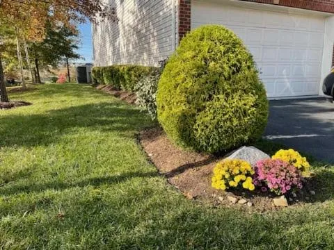 Top-rated outdoor landscaping for residential properties in Sterling, VA by ET Lawn Care