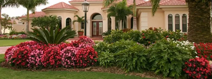 Custom landscaping services near you across West Palm Beach, FL - ET Lawn Maintenance