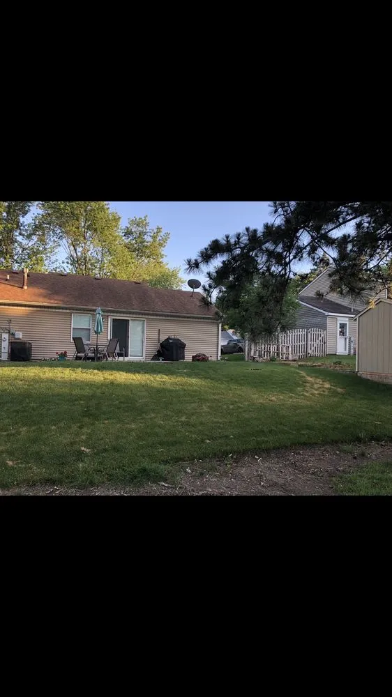 Custom landscaping services for homes in Frankfort, IL by Eternally Green Lawn Care