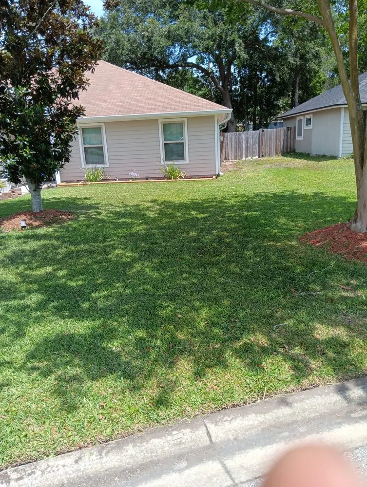 Custom garden landscaping in Glen Saint Mary, FL - Ethans Home Improvments And Lawn Service