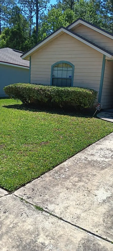 Trusted yard maintenance in Glen Saint Mary, FL by Ethans Home Improvments And Lawn Service