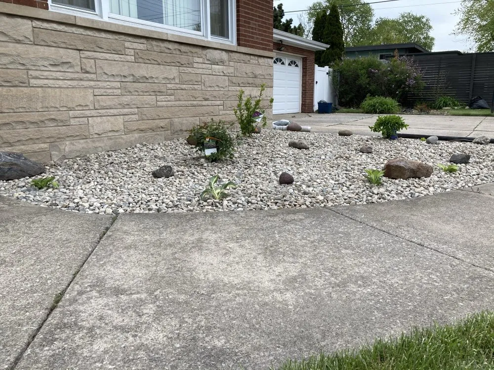 Custom lawn care service in Hammond, IN by Ethan's Landscaping & Brickpaving