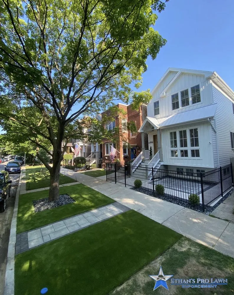 Reliable garden landscaping in Oak Lawn, IL by Ethan's Pro Turf Enforcement