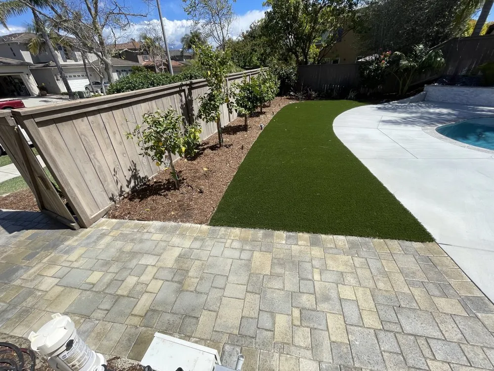 Custom lawn care service with custom design across Chula Vista, CA - ET's Earthscapes