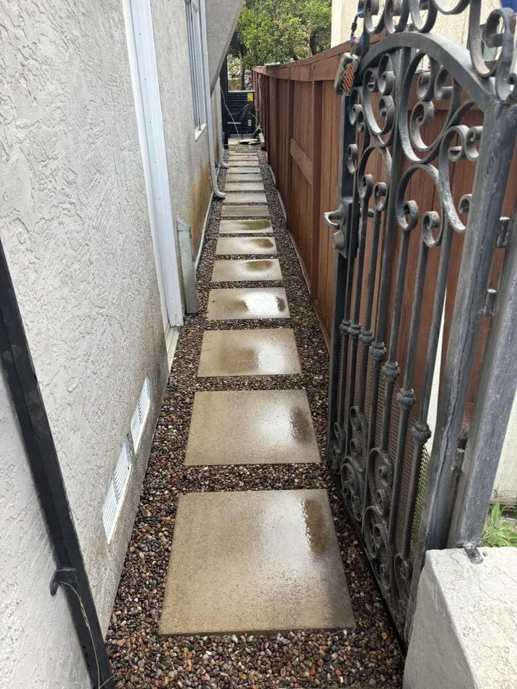 Trusted yard maintenance for homes across Chula Vista, CA - ET's Earthscapes