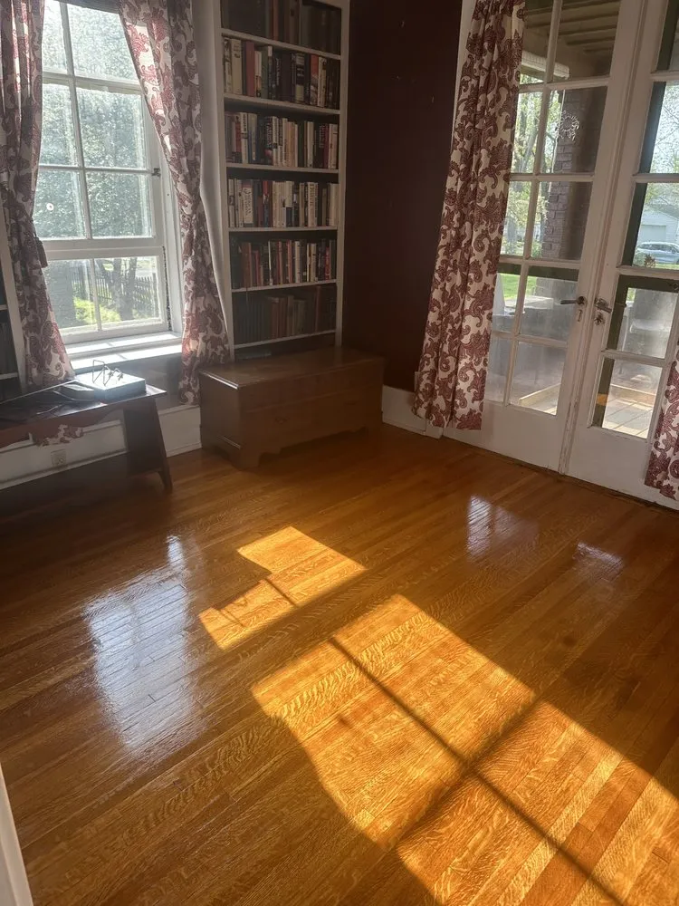 Trusted lawn care service in Terre Haute, IN - Etta’s crew cleaning service