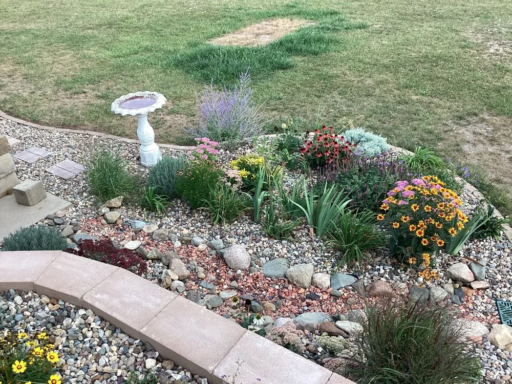 Affordable garden landscaping in Anamosa, IA - Etten Greens