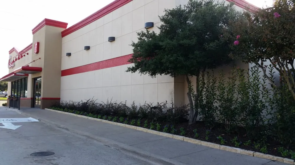 Expert yard maintenance for beautiful yards in Coppell, TX by Eugene B Landscaping