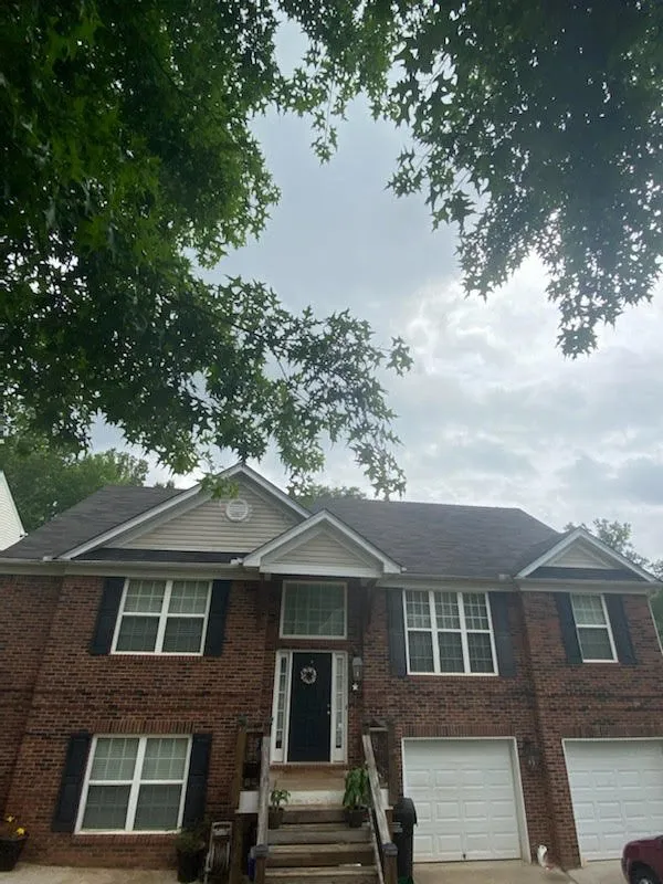 Local lawn mowing service experts serving Sugar Hill, GA - Eugenio Rosas Cleaning Service