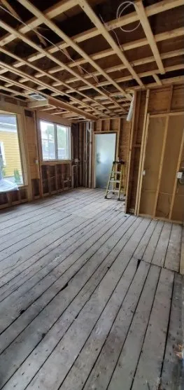 Local garden landscaping for year-round maintenance in Pittsburgh, PA by Euphoric Essentials