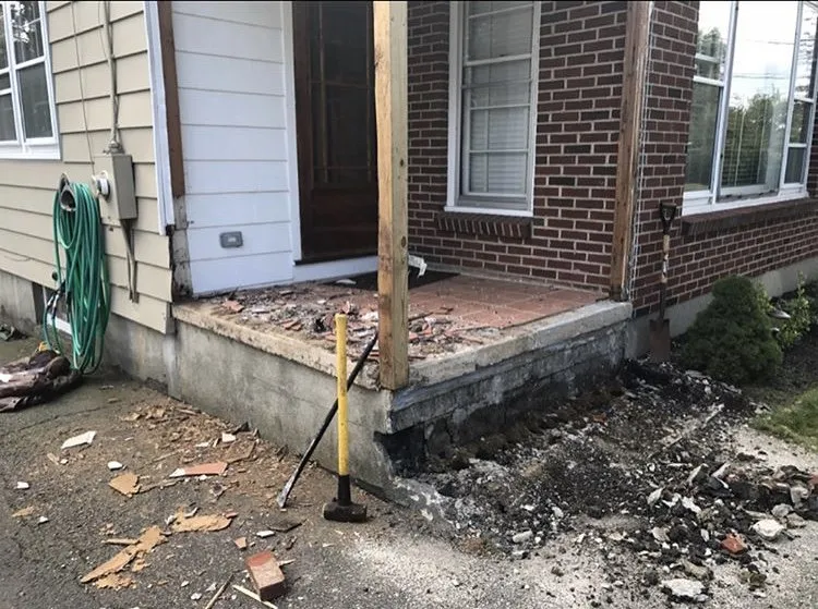 Expert lawn mowing service experts serving Stamford, CT - EV Landscaping