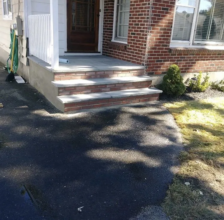 Reliable yard maintenance in Stamford, CT by EV Landscaping