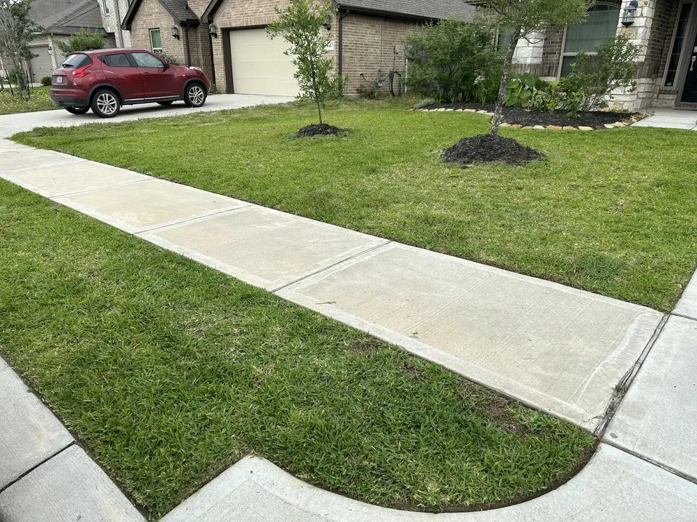 Professional landscape installation experts serving Rosharon, TX - Ev professional servicies