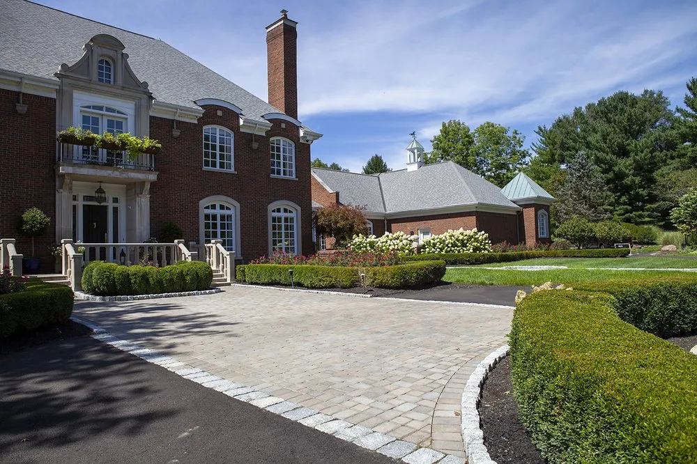 Professional yard cleanup service in Cincinnati, OH by Evans Landscaping