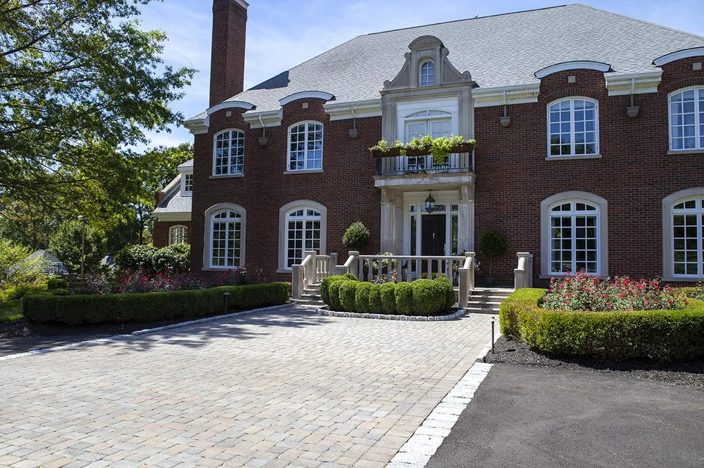 Local yard cleanup service experts serving Cincinnati, OH - Evans Landscaping