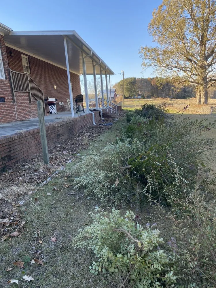 Trusted residential landscaping with custom design in Lynchburg, SC by Evans landscaping