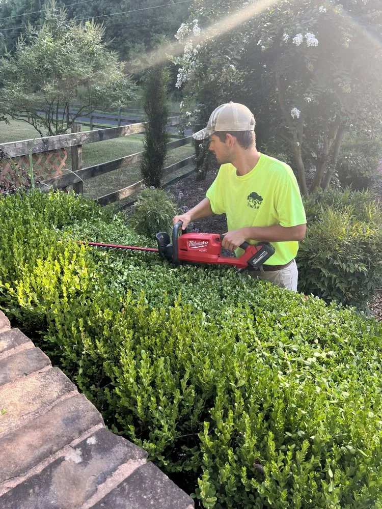 Custom lawn mowing service in Ward, AR by Evans Landscaping