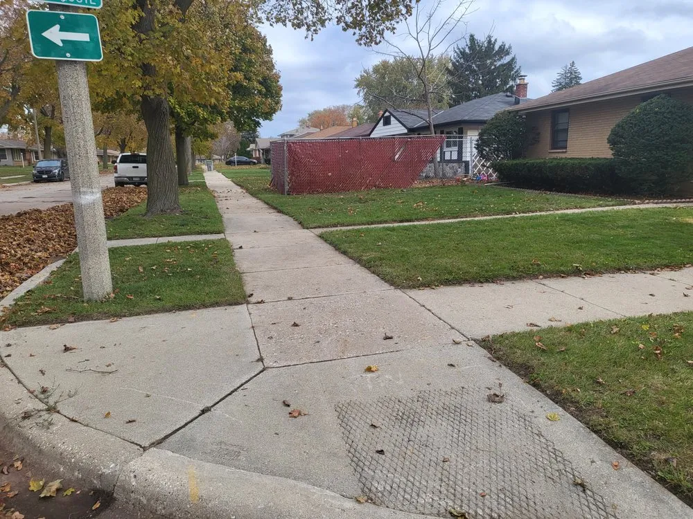 Trusted lawn care service in Milwaukee, WI - Evans Lawn Care & Snow Removal