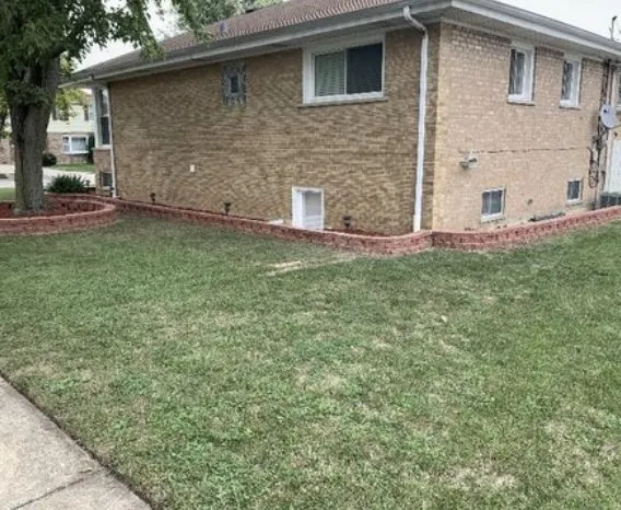 Reliable garden landscaping in Dublin, OH by Evans Lawn Care