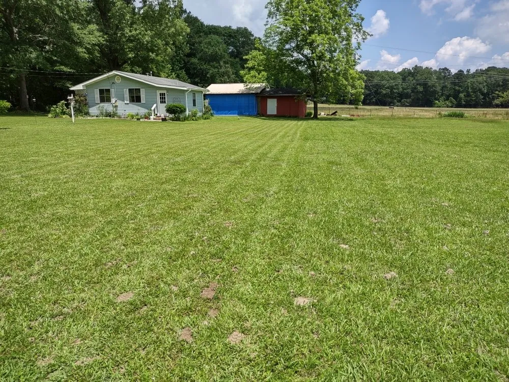 Expert landscaping services in El Dorado, AR - Evan's Lawn Care