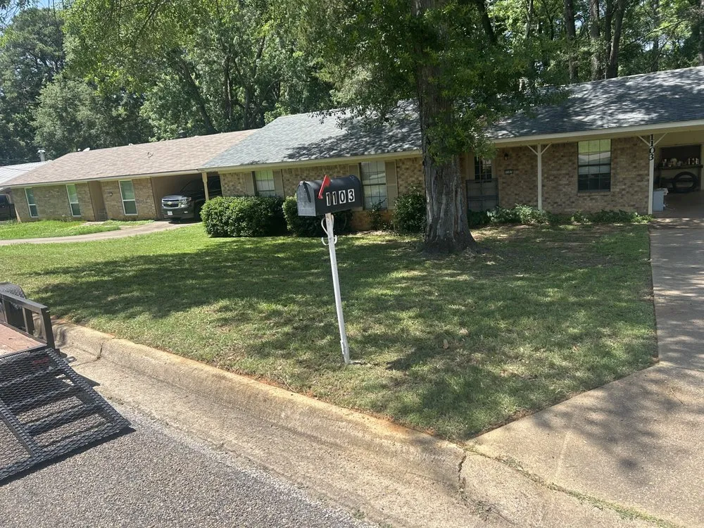 Reliable yard cleanup service experts serving Longview, TX - Evans lawn care