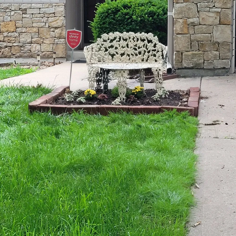 Affordable landscape design in Raytown, MO - Evans Lawn Care