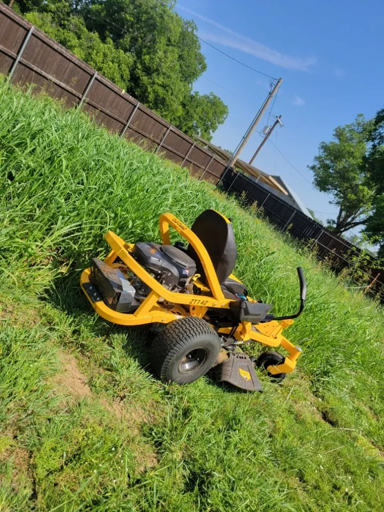 Reliable garden landscaping for year-round maintenance in Abilene, TX by Evan's Lawn Service