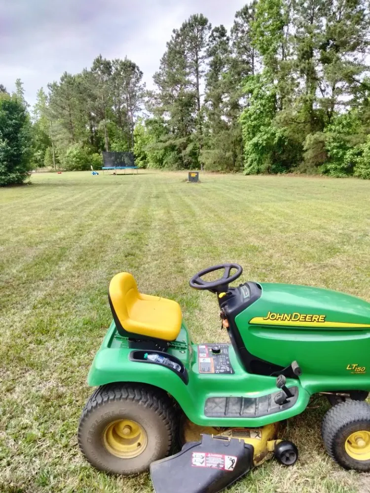 Trusted lawn care service in Darlington, SC by Evans Lawn Service