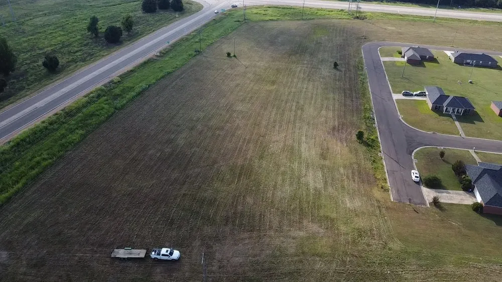 Custom garden landscaping experts serving Yazoo City, MS - Evans Tractor Service