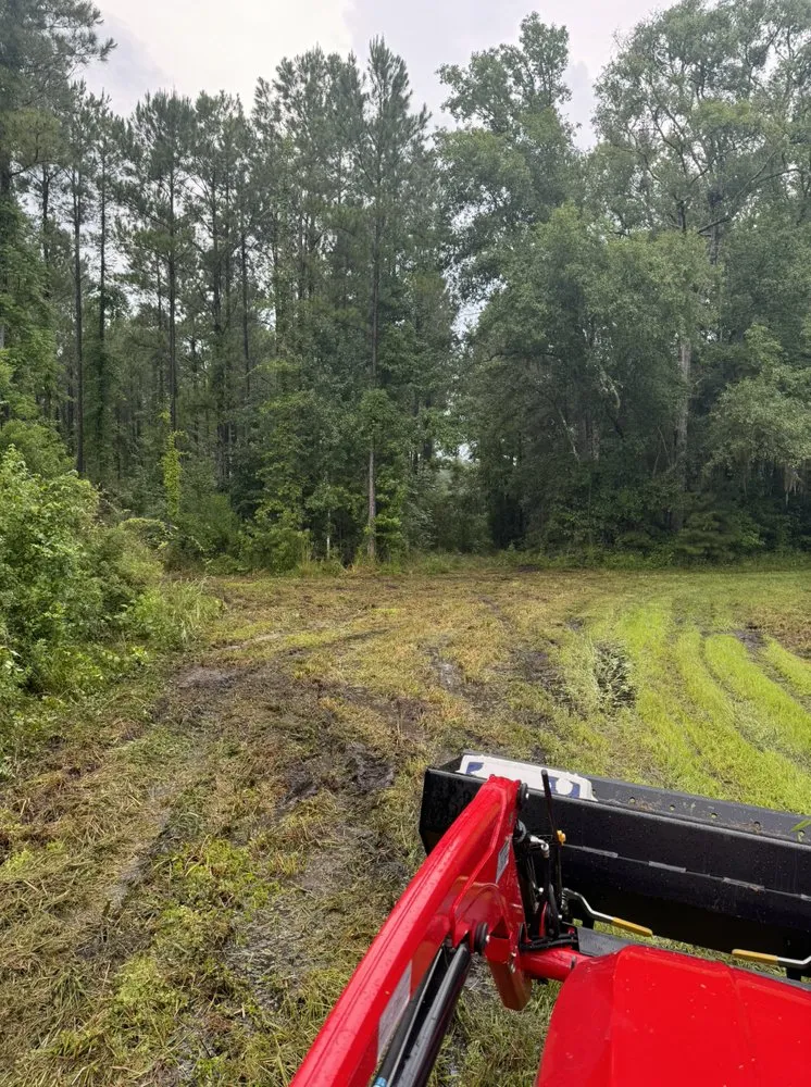 Expert garden landscaping in Summerville, SC - Evans Tractor Services