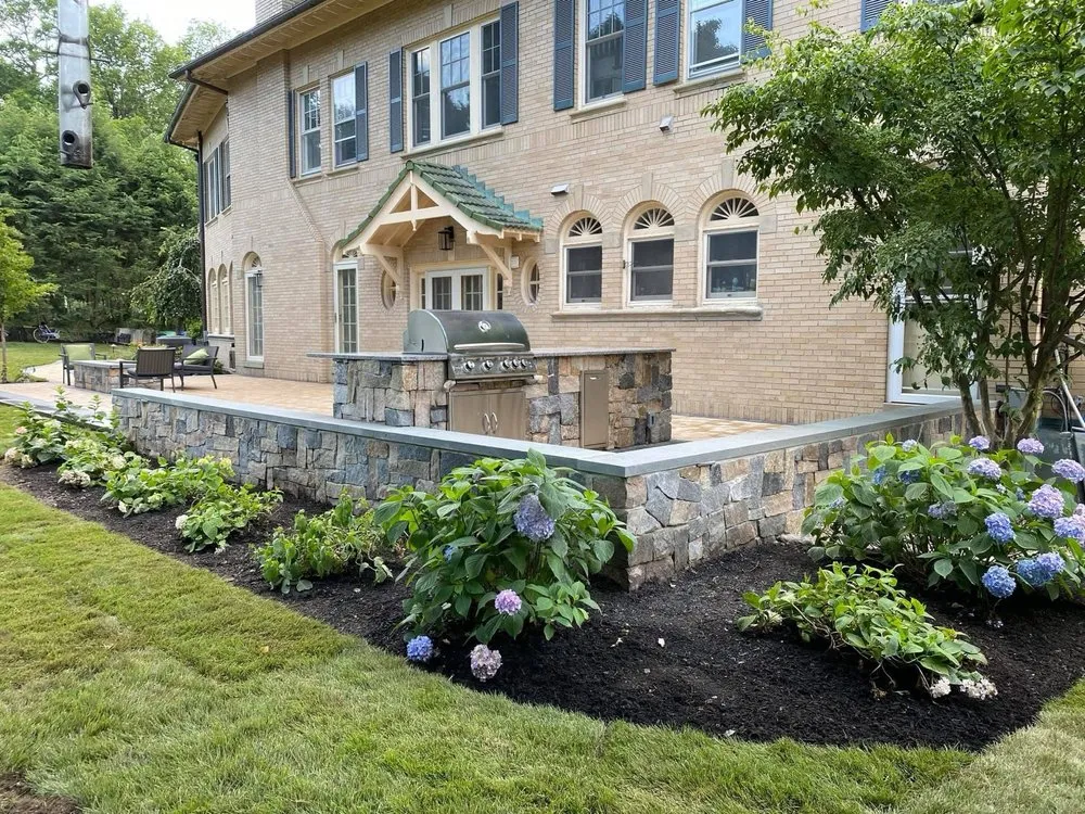 Expert garden landscaping in Evanston, IL - Evanston Landscaping